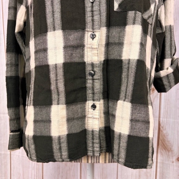 Zara Button-Up Collared Shirt Long Sleeve Cuff Plaid Flannel Black White Size XS - Picture 5 of 14